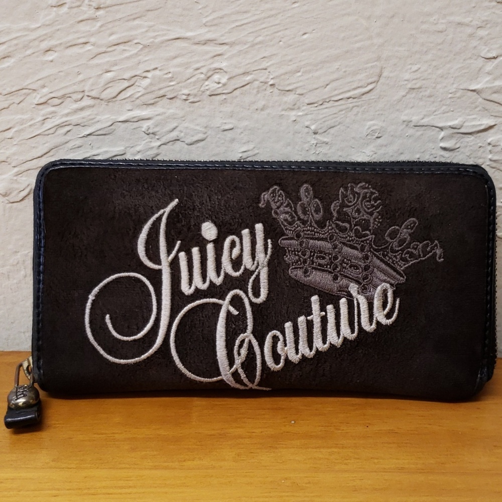 **Free gift if you spend $25 or more**